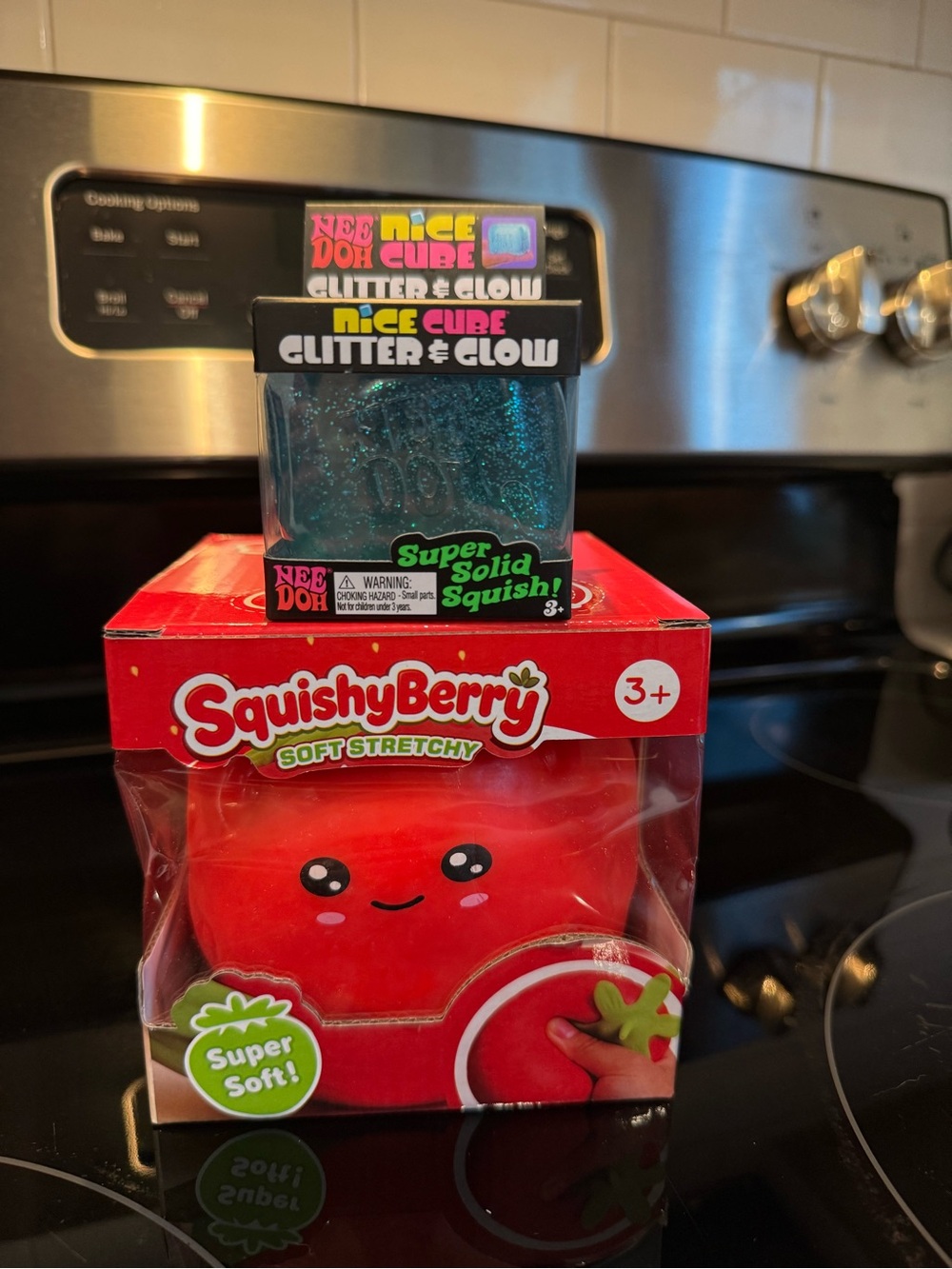 NeeDoh Glitter & Glow Blue Squish + FREE Jumbo Strawberry